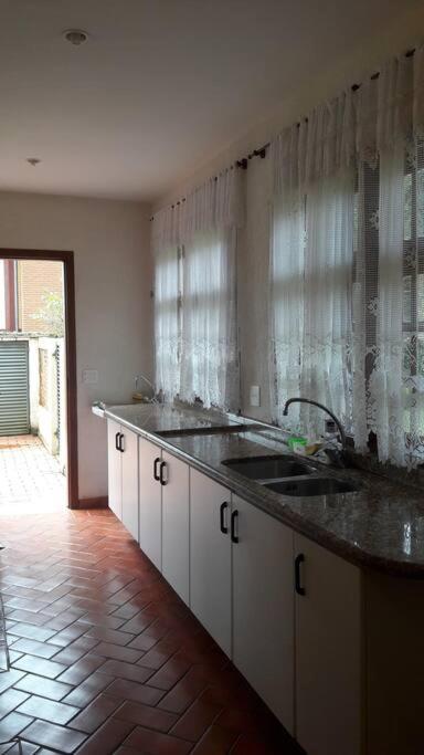 Casa E Vista Privilegiadas No Alto Do Capivari Campos do Jordão エクステリア 写真